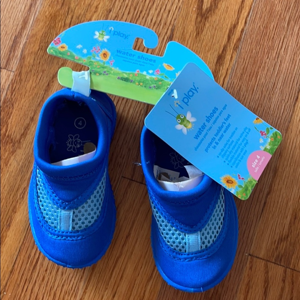 Water shoes